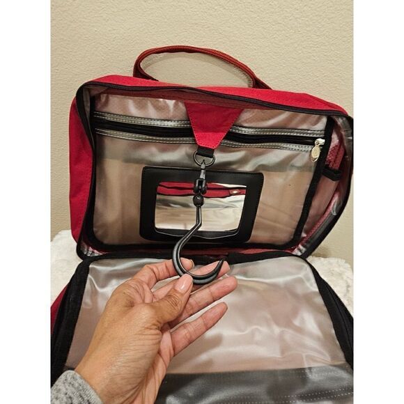 NWT Ricardo's of Beverly Hills Red Luggage Travel Bag - Picture 12 of 15
